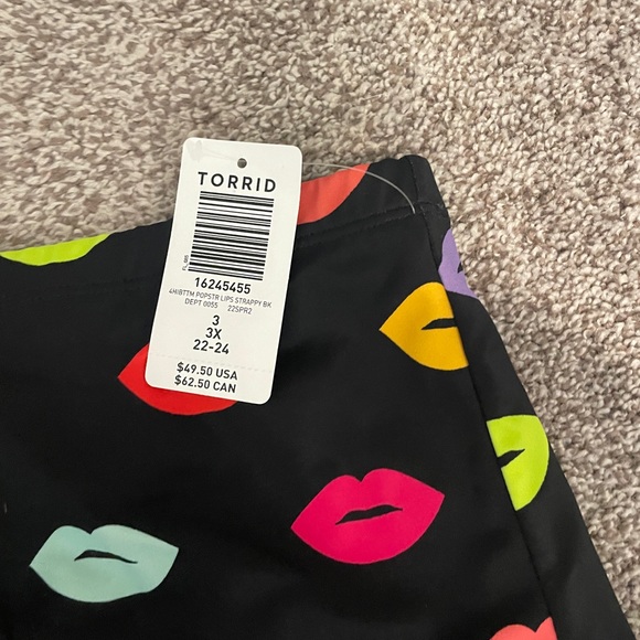 💋NWT TORRID SWIM BOTTOM HIGH WAIST STAPPY LIPS KISS SWIM BRIEF - Plus Size - Picture 3 of 10